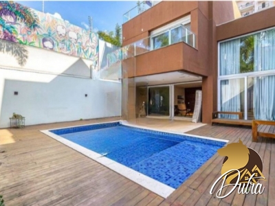 Padrão Jardim Paulista 495m² 03 Dormitórios 03 Suítes 3 Vagas