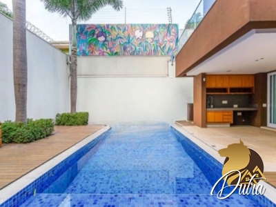 Padrão Jardim Paulista 495m² 03 Dormitórios 03 Suítes 3 Vagas