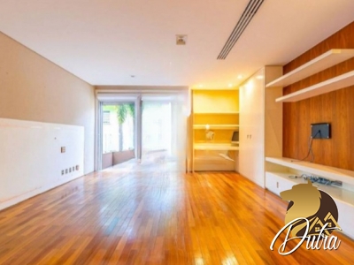 Padrão Jardim Paulista 495m² 03 Dormitórios 03 Suítes 3 Vagas