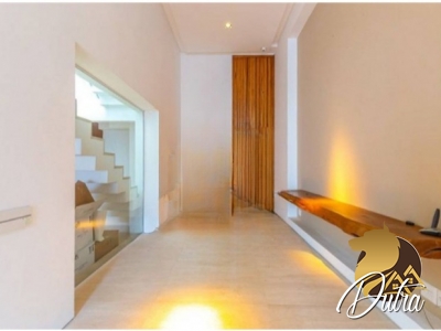 Padrão Jardim Paulista 495m² 03 Dormitórios 03 Suítes 3 Vagas