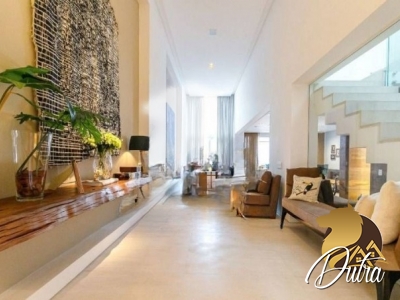 Padrão Jardim Paulista 495m² 03 Dormitórios 03 Suítes 3 Vagas