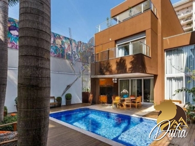 Padrão Jardim Paulista 495m² 03 Dormitórios 03 Suítes 3 Vagas