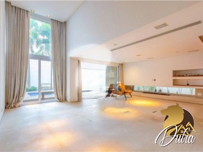 Padrão Jardim Paulista 495m² 03 Dormitórios 03 Suítes 3 Vagas