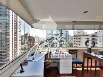 Saint Paul de Vince Brooklin Paulista 311m² 04 Dormitórios 03 Suítes 4 Vagas