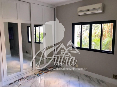 São Fernando Cerqueira César 260m² 03 Dormitórios 01 Suítes 3 Vagas