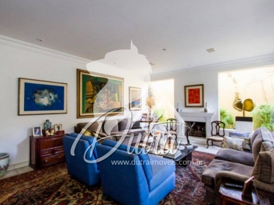 Padrão Jardim América 1062m² 03 Dormitórios 02 Suítes 4 Vagas