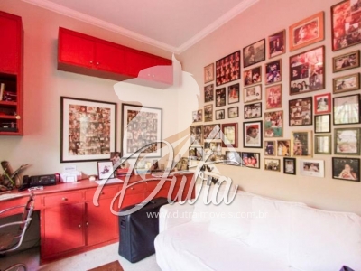 Padrão Jardim América 1062m² 03 Dormitórios 02 Suítes 4 Vagas