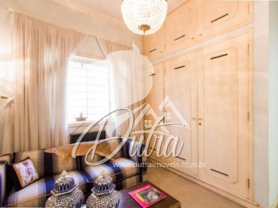 Padrão Jardim América 1062m² 03 Dormitórios 02 Suítes 4 Vagas