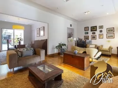 Padrão Jardim Paulista 331m² 03 Dormitórios 02 Suítes 4 Vagas