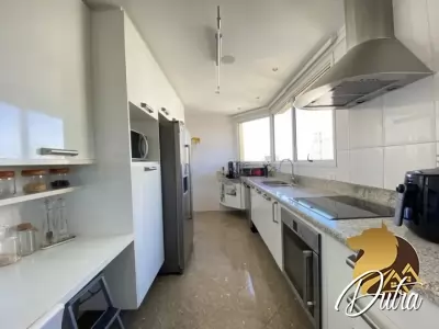 Lindenberg Caroline Mahal Panamby 350m² 04 Dormitórios 04 Suítes 4 Vagas