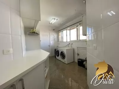 Lindenberg Caroline Mahal Panamby 350m² 04 Dormitórios 04 Suítes 4 Vagas