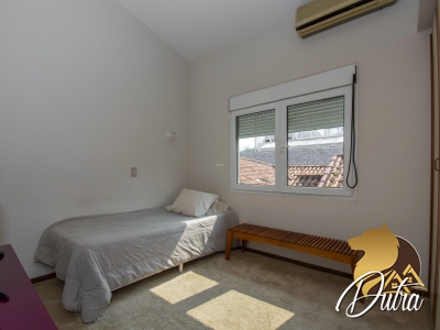 Padrão Moema 240m² 04 Dormitórios 02 Suítes 3 Vagas