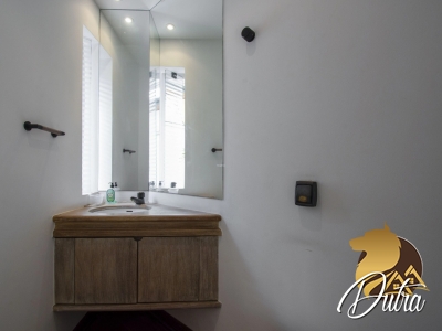 Padrão Moema 240m² 04 Dormitórios 02 Suítes 3 Vagas