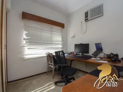 Padrão Moema 240m² 04 Dormitórios 02 Suítes 3 Vagas