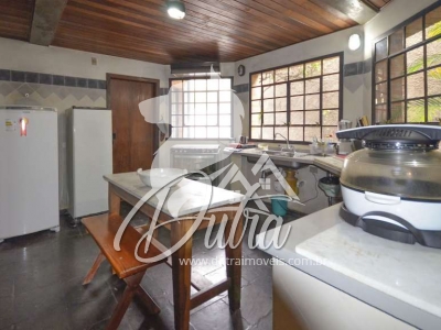 Padrão Vila Madalena 290m² 04 Dormitórios 02 Suítes 5 Vagas