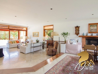 Padrão Alto de Pinheiros 412m² 04 Dormitórios 02 Suítes 4 Vagas