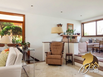 Padrão Alto de Pinheiros 412m² 04 Dormitórios 02 Suítes 4 Vagas