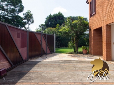 Padrão Alto de Pinheiros 412m² 04 Dormitórios 02 Suítes 4 Vagas