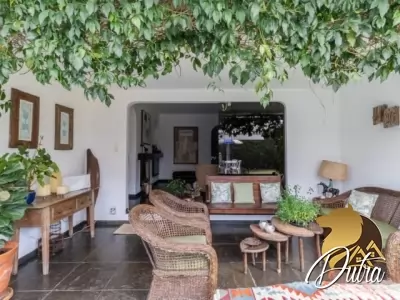 Padrão Alto de Pinheiros 421m² 04 Dormitórios 04 Suítes 4 Vagas