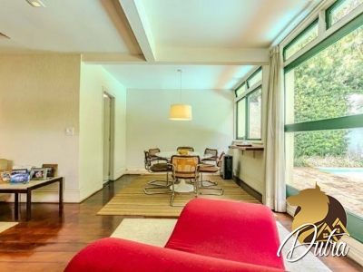 Padrão Alto de Pinheiros 230m² 04 Dormitórios 02 Suítes 4 Vagas