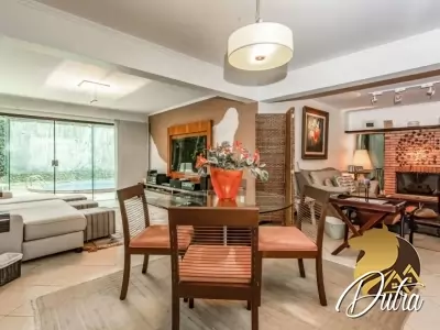 Padrão Brooklin 246m² 03 Dormitórios 02 Suítes 4 Vagas