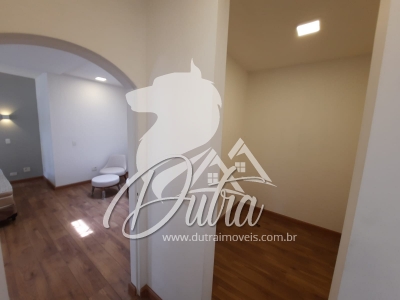 Casa de Vila Jardim Morumbi 695m² 05 Dormitórios 04 Suítes 10 Vagas