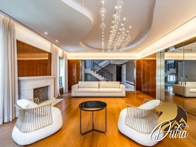 Padrão Jardim Europa 928m² 04 Dormitórios 04 Suítes 16 Vagas