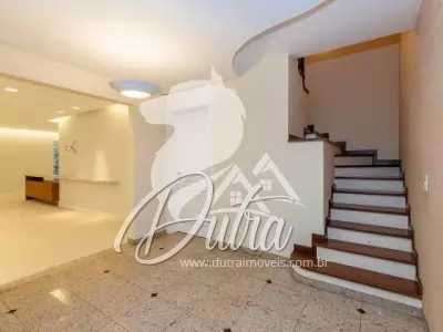 Casa de Condomínio Santo Amaro 300m² 04 Dormitórios 02 Suítes 4 Vagas