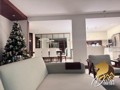 Padrão Jardim Riviera 292m² 03 Dormitórios 03 Suítes 4 Vagas