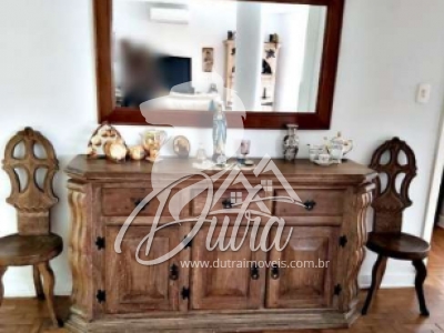 Casa em Rua Fechada Jardim Paulista 300 m² 5 Dormitórios 3 Suítes 3 Vagas