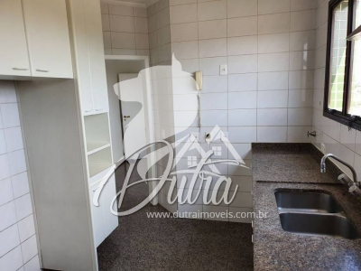 Principado de Mônaco Moema Pássaros 240m² 4 Dormitórios 2 Suítes 4 Vagas