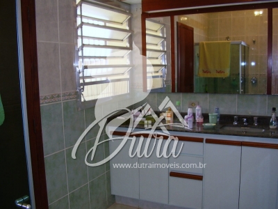 Casa Alto de Pinheiros 180m² 4 Dormitórios 1 Suíte 4 Vagas