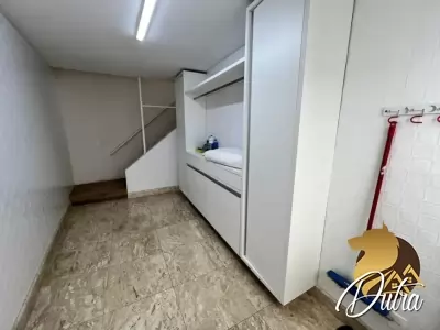 Padrão Jardim América 697m² 04 Dormitórios 04 Suítes 8 Vagas