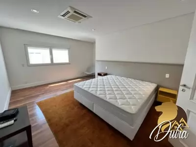 Padrão Jardim América 697m² 04 Dormitórios 04 Suítes 8 Vagas