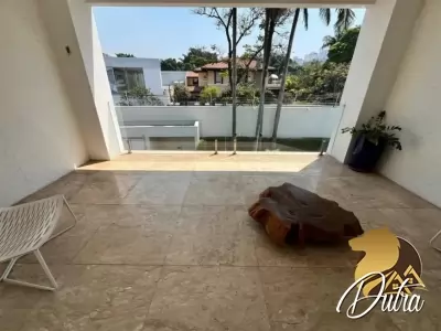 Padrão Jardim América 697m² 04 Dormitórios 04 Suítes 8 Vagas