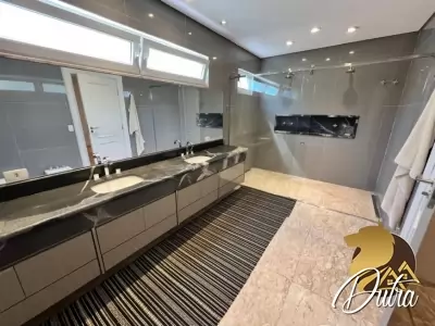 Padrão Jardim América 697m² 04 Dormitórios 04 Suítes 8 Vagas