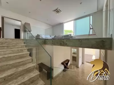 Padrão Jardim América 697m² 04 Dormitórios 04 Suítes 8 Vagas