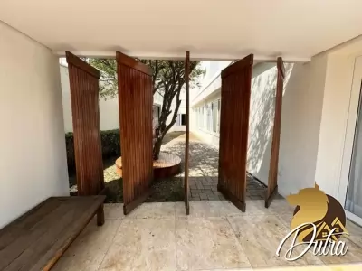 Padrão Jardim América 697m² 04 Dormitórios 04 Suítes 8 Vagas