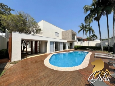 Padrão Jardim América 697m² 04 Dormitórios 04 Suítes 8 Vagas
