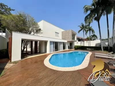 Padrão Jardim América 697m² 04 Dormitórios 04 Suítes 8 Vagas
