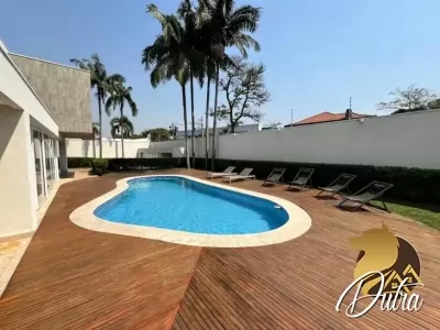 Padrão Jardim América 697m² 04 Dormitórios 04 Suítes 8 Vagas