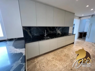 Padrão Jardim América 697m² 04 Dormitórios 04 Suítes 8 Vagas