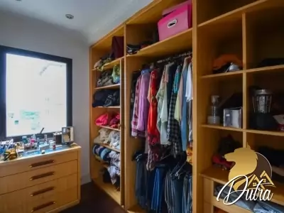 Saint Hilaire Paraíso 768m² 05 Dormitórios 05 Suítes 6 Vagas