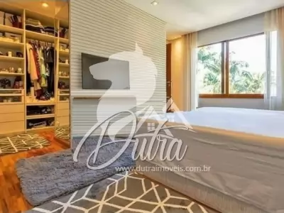 Padrão Brooklin 310m² 04 Dormitórios 04 Suítes 4 Vagas