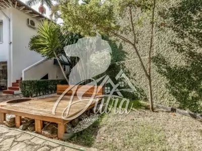 Padrão Jardim Europa 400m² 04 Dormitórios 02 Suítes 3 Vagas