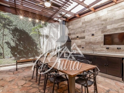 Padrão Jardim Europa 400m² 04 Dormitórios 02 Suítes 3 Vagas