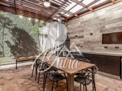 Padrão Jardim Europa 400m² 04 Dormitórios 02 Suítes 3 Vagas