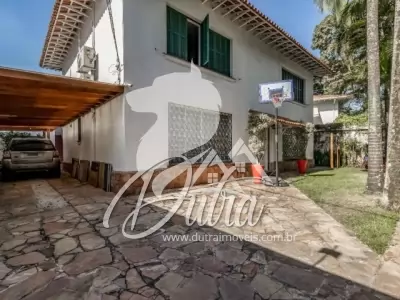 Padrão Jardim Europa 400m² 04 Dormitórios 02 Suítes 3 Vagas