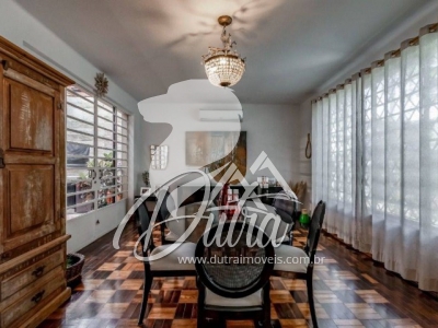 Padrão Jardim Europa 400m² 04 Dormitórios 02 Suítes 3 Vagas