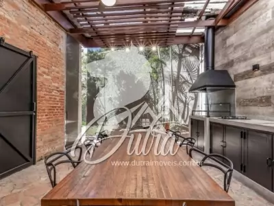 Padrão Jardim Europa 400m² 04 Dormitórios 02 Suítes 3 Vagas